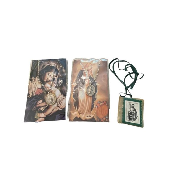 Catholic Christian Medals on Chain Mary Pope John Paul Set of 2 New on Prayer Ca - Picture 1 of 12